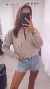 Casual Jacke mit Taschen / beige Art. 16079