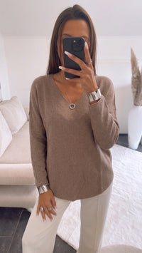 Leichter, super weicher Pullover, V-Ausschnitt / cappuccino Art. 16103