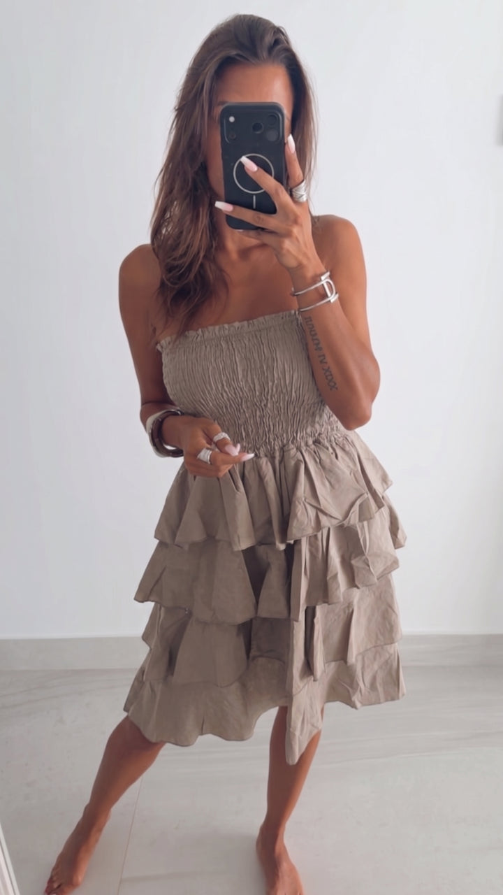 Kurzes Volant Kleid, Smok Bandeau Oberteil / beige light taupe Art. 16068