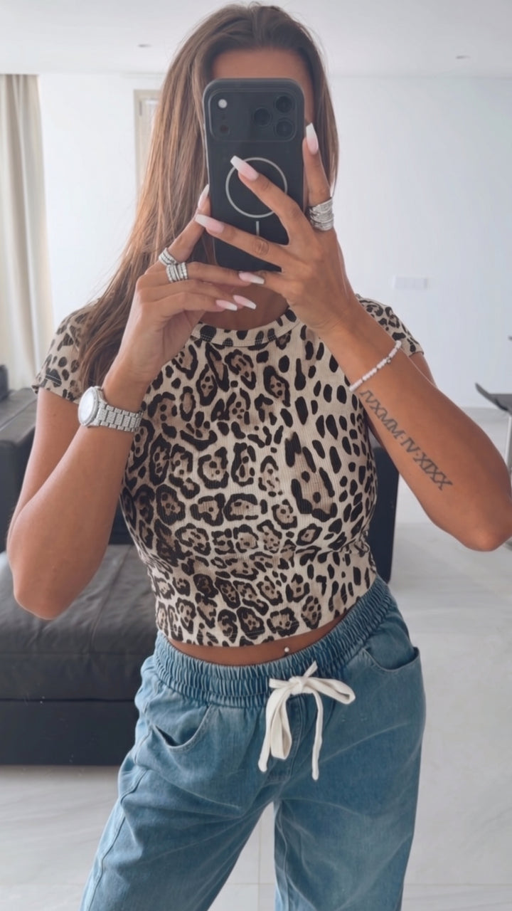 LEO MITTLERES MUSTER Crop T-shirt / Creme - braun - schwarz Art. 16072