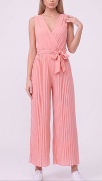 Sommer Plissee Jumpsuit mit Bindegürtel / nude rosa Art. 16033