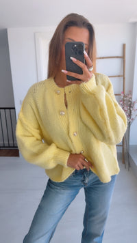 CHERRY Kuschel Cardigan mit goldenen Knöpfen / soft gelb Art. 14056