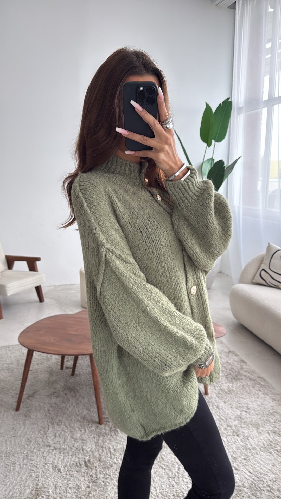 Kuschel Cardigan mit goldenen Knöpfen / khaki Art. 7377