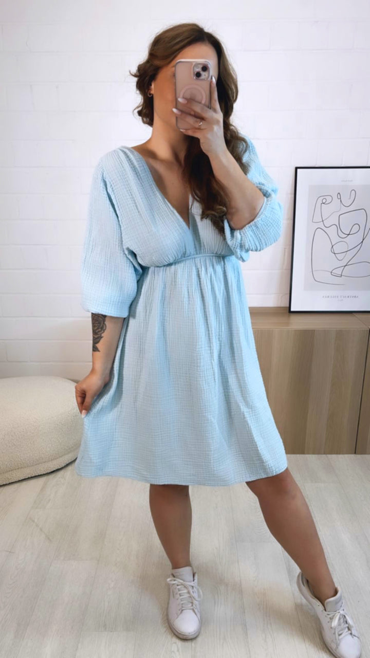 (Midi-) Musselin Kleid, V-Ausschnitt / hell blau Art. 9457