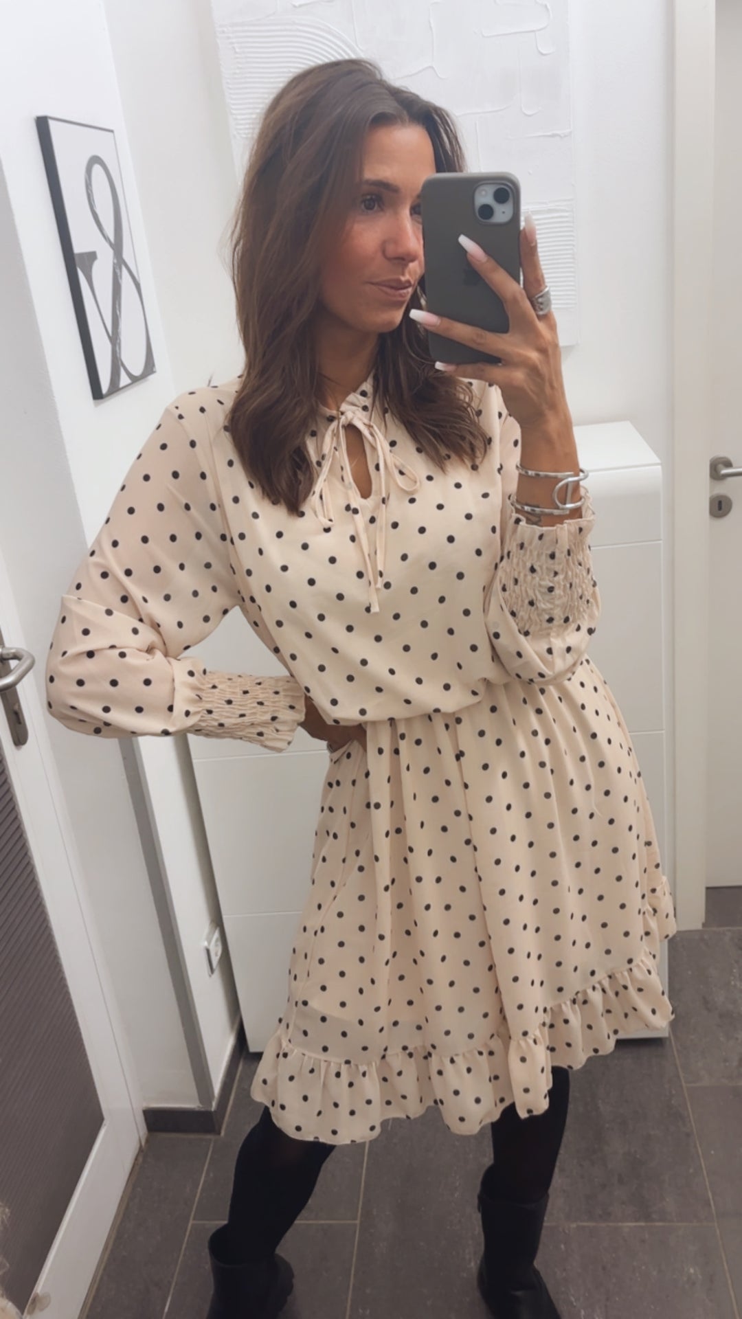 PUNKTE Kleid mit Gummibund im Taillenbereich / creme - schwarz Art. 12957