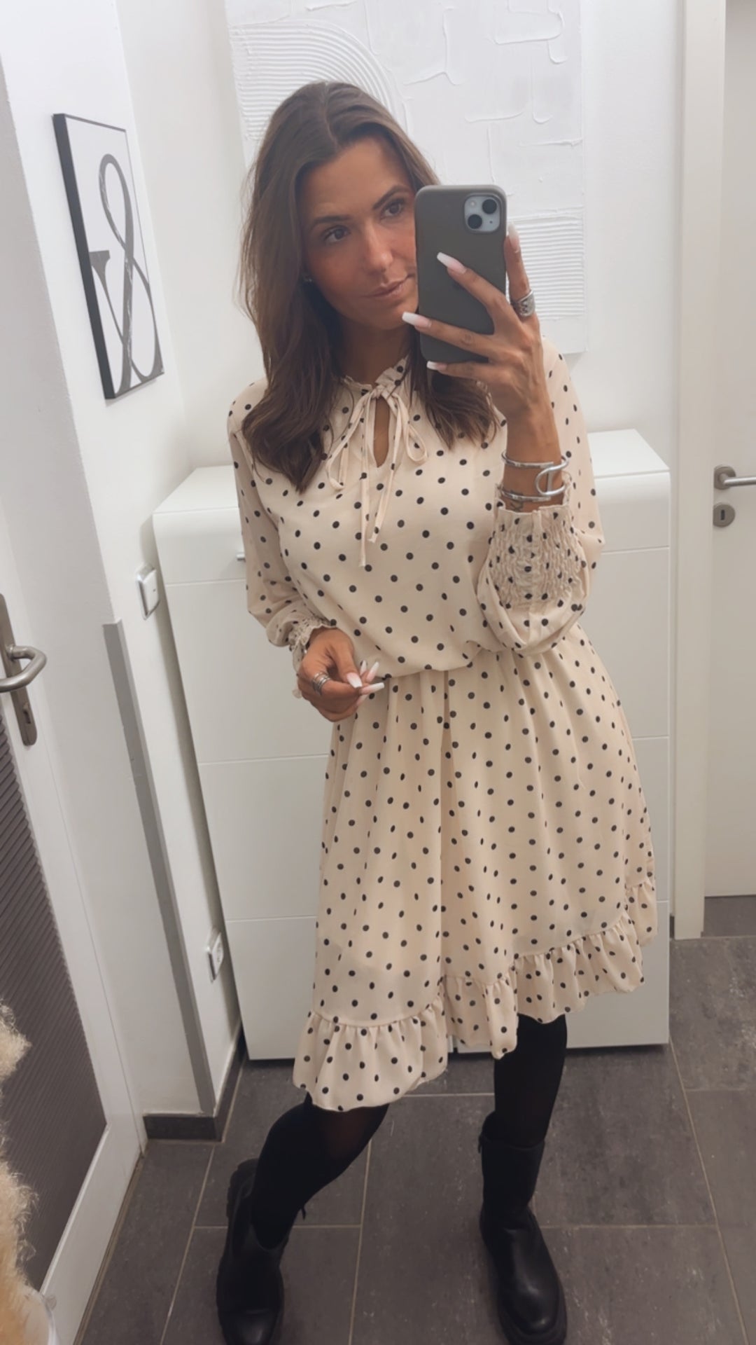 PUNKTE Kleid mit Gummibund im Taillenbereich / creme - schwarz Art. 12957