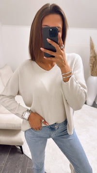 Leichter, super weicher Pullover, V-Ausschnitt / helles beige-creme Art. 6193