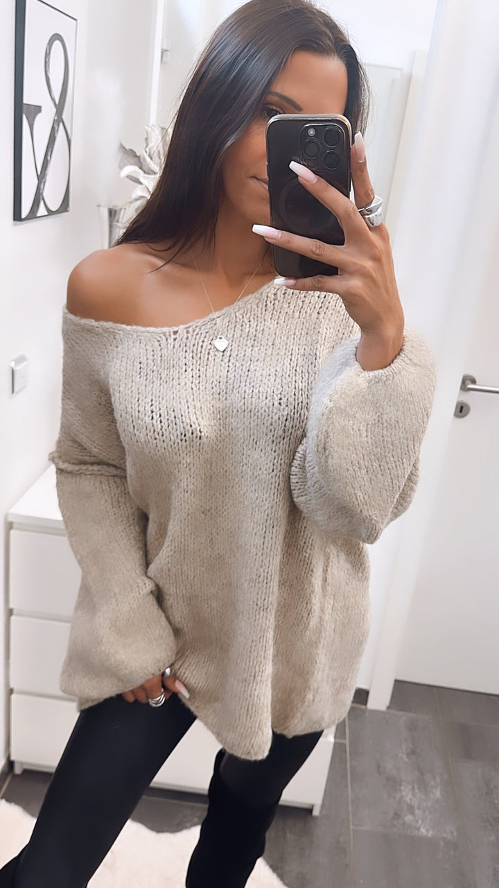 Kuscheliger Oversize - Pullover V-Ausschnitt / beige Art. 8188