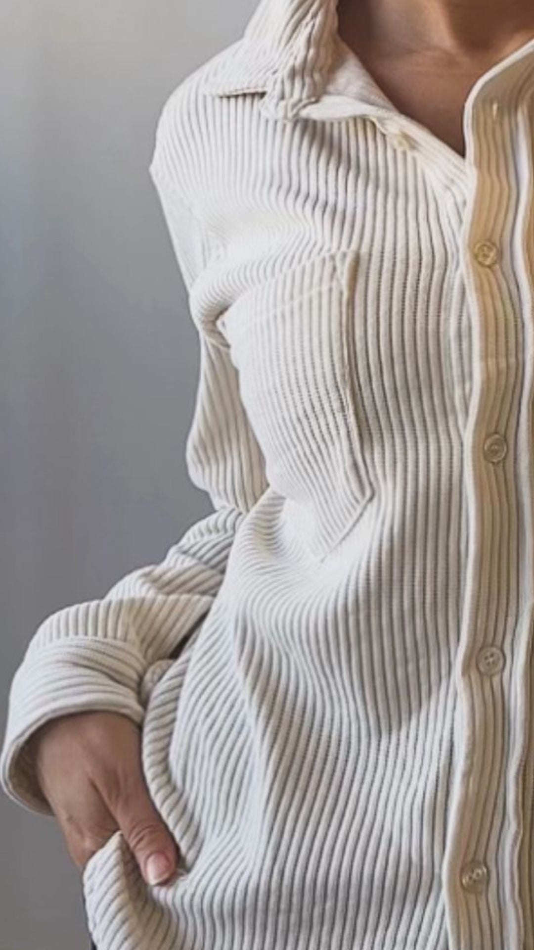 Bluse im Cord Look mit Brusttasche / creme Art. 12482