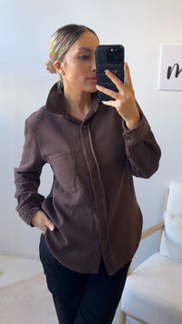 Bluse im Cord Look mit Brusttasche / braun Art. 12483