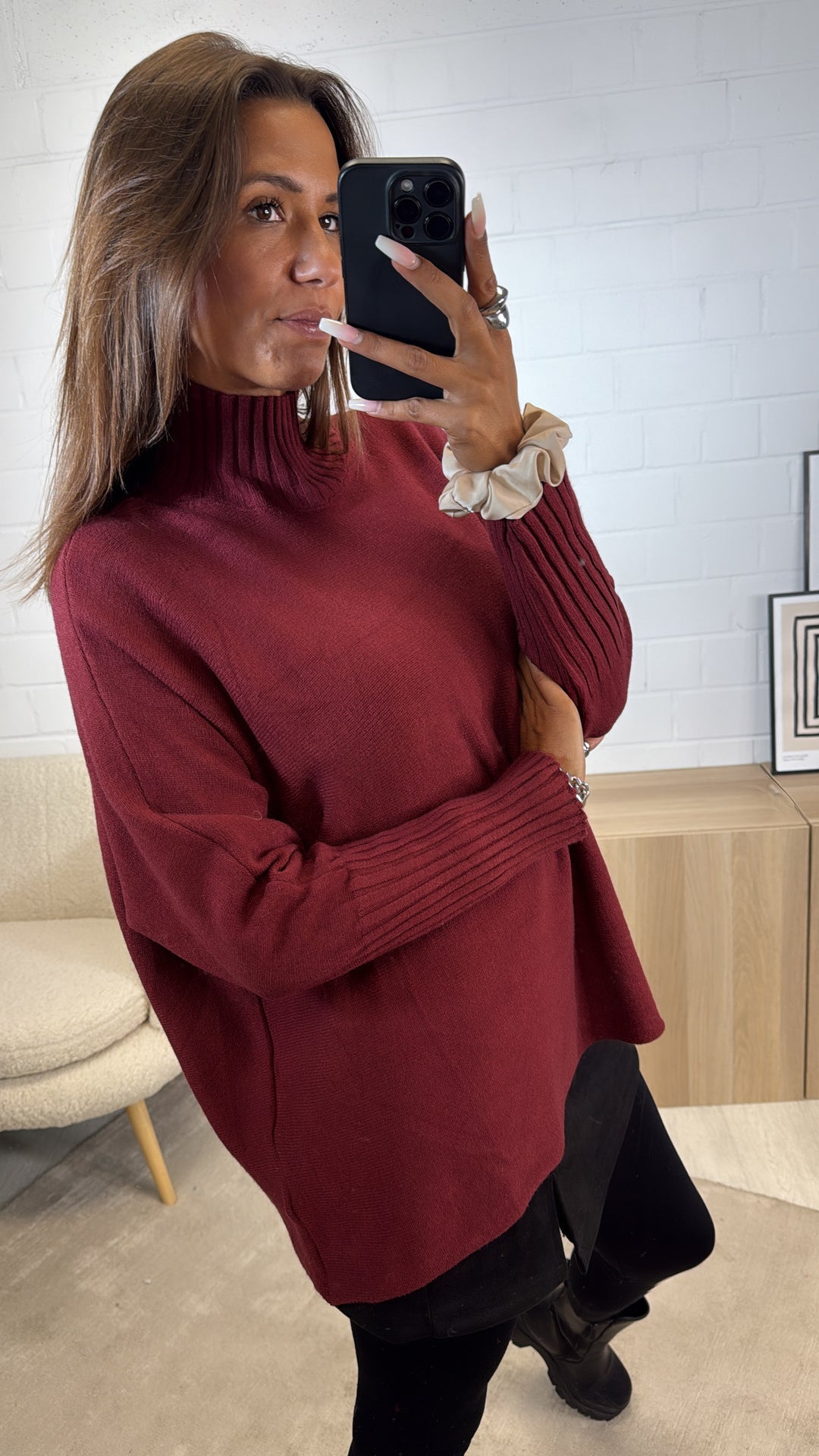 weicher Pullover mit geripptem Stehkragen / dunkel rot Art. 12465