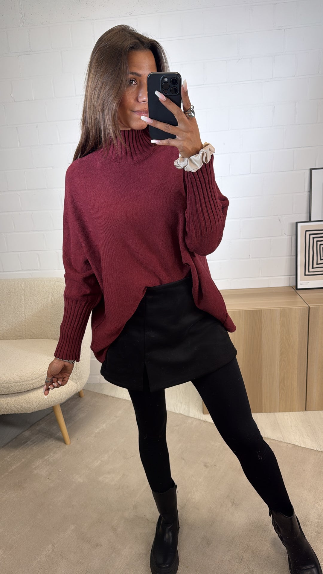 weicher Pullover mit geripptem Stehkragen / dunkel rot Art. 12465