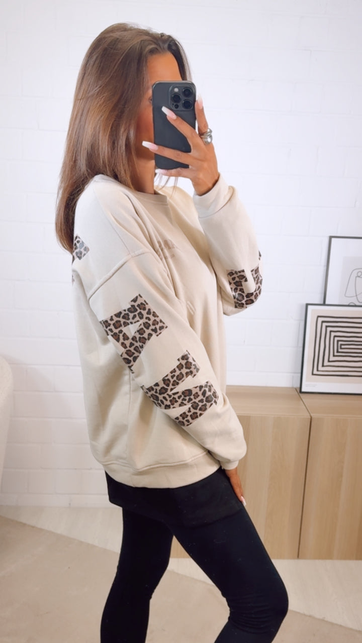 Pullover " Namaste " mit LEO Schriftzug / <b>beige</b> Art. 12497