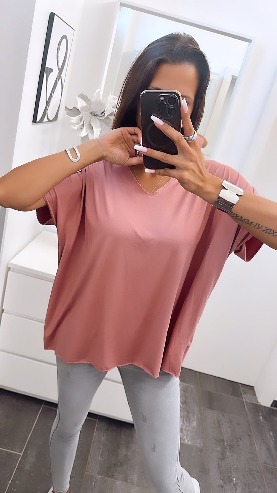 T-shirt Oberteil mit V-Ausschnitt / helle Beere Art. 5021