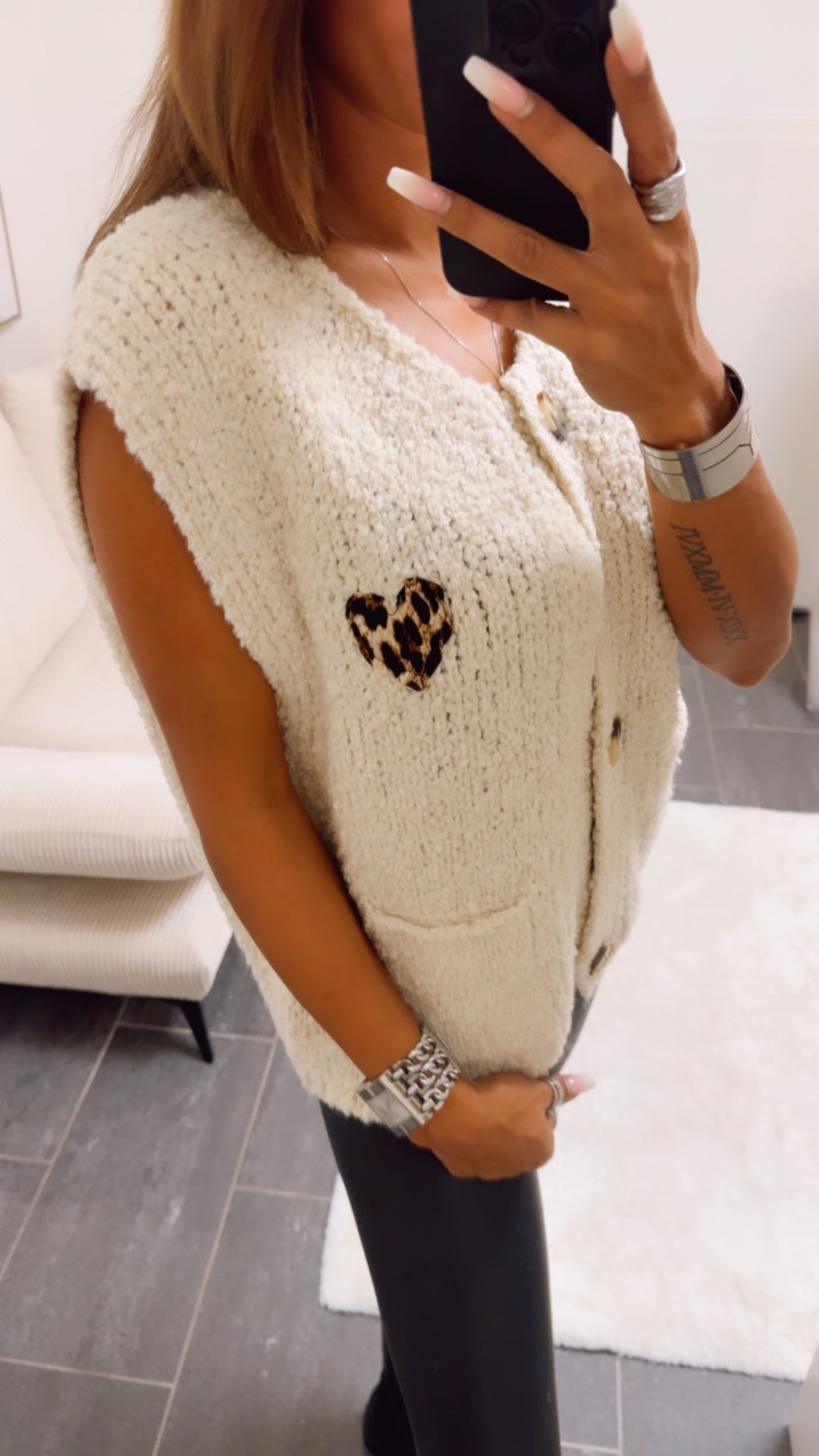 TEDDY Strick Weste mit Leo Herz / creme - beige Art. 12542