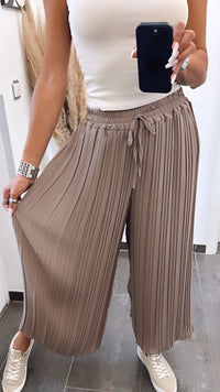 Plissee Hose / taupe-schlamm Art. 6733