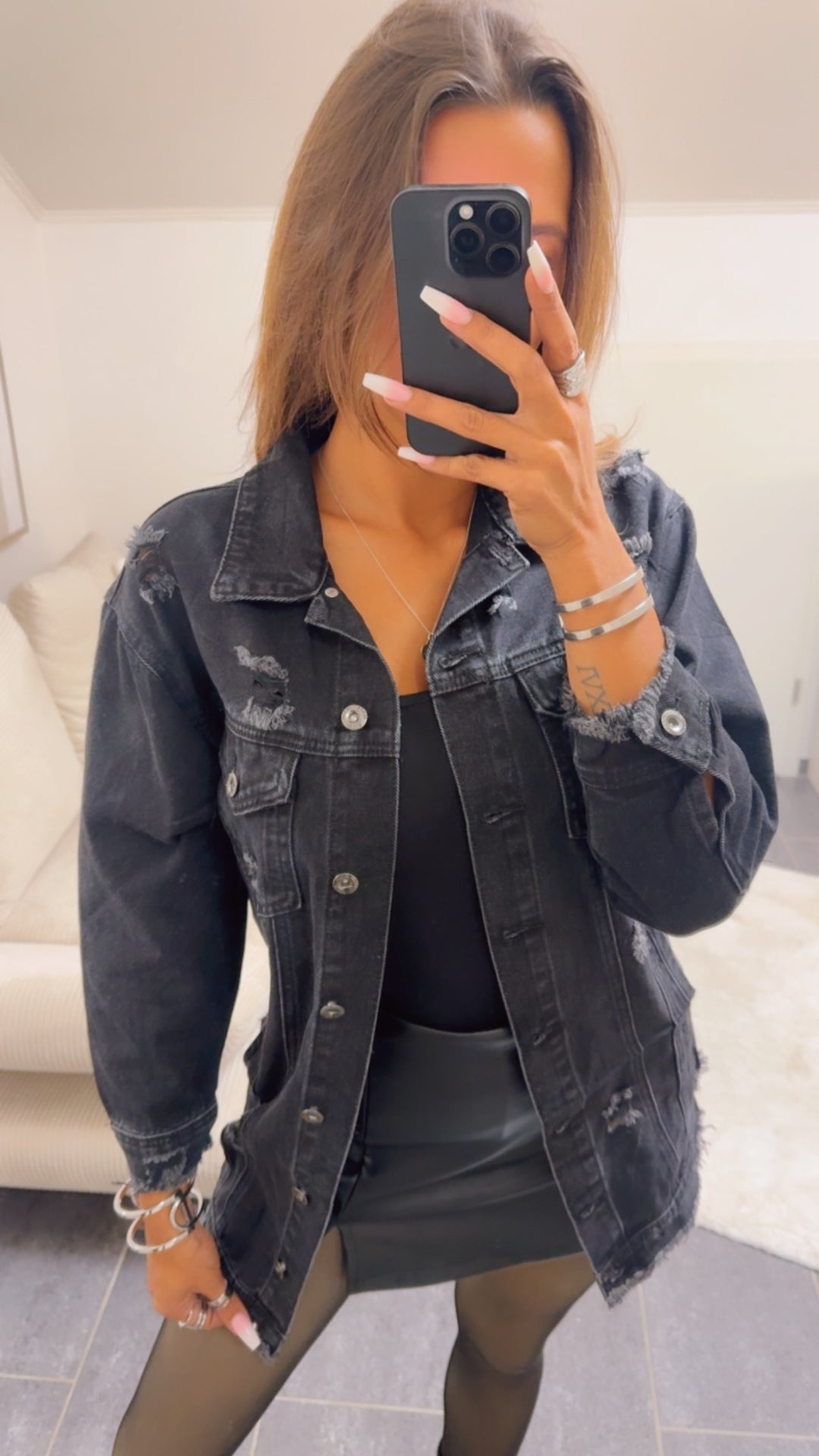 lange Jeansjacke mit used - Elementen / schwarz Art. 4971