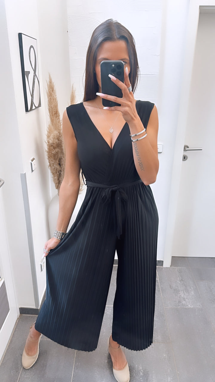 langer Plissee Jumpsuit, schöner Ausschnitt / schwarz Art. 5995