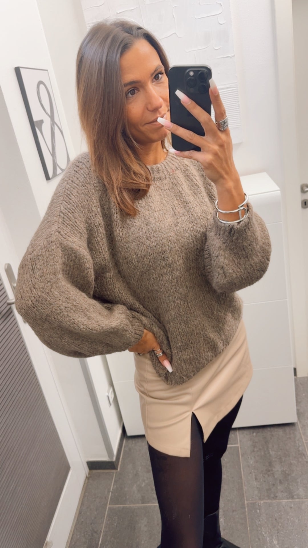 schlichter Strick Pullover mit abgesetztem Ausschnitt / braun meliert Art. 12664