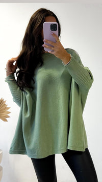 ultra weicher Pullover mit Fledermausärmeln / Salbei Art. 8833