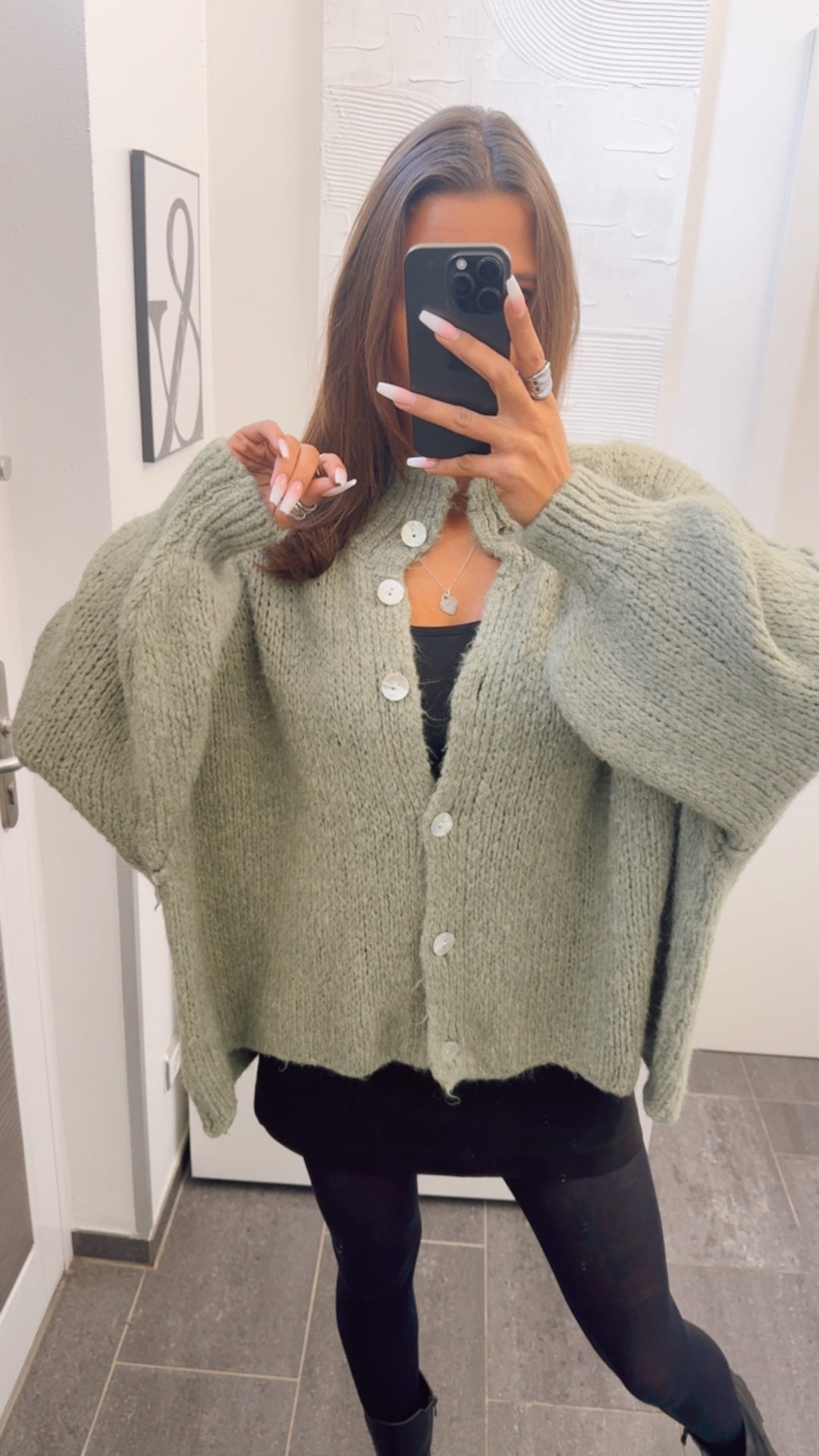 PERLMUTT KNÖPFE Kuschel Cardigan / khaki Art. 12359