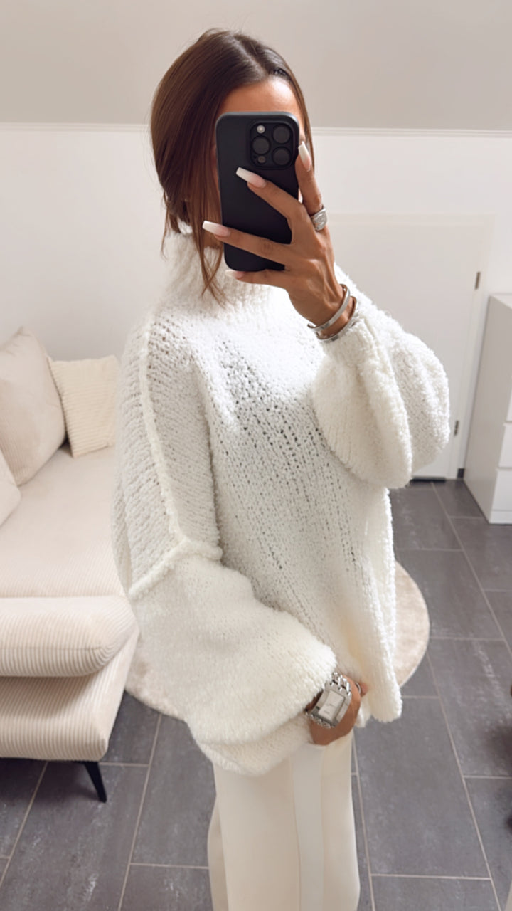 TEDDY oversize Pullover, Stehkragen / weiss Art. 8435