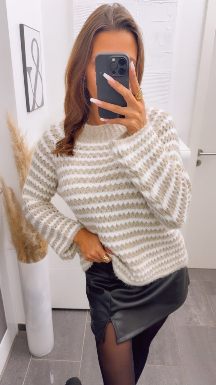 ausgefallener Strick Pullover mit Streifen / creme - beige Art. 12633