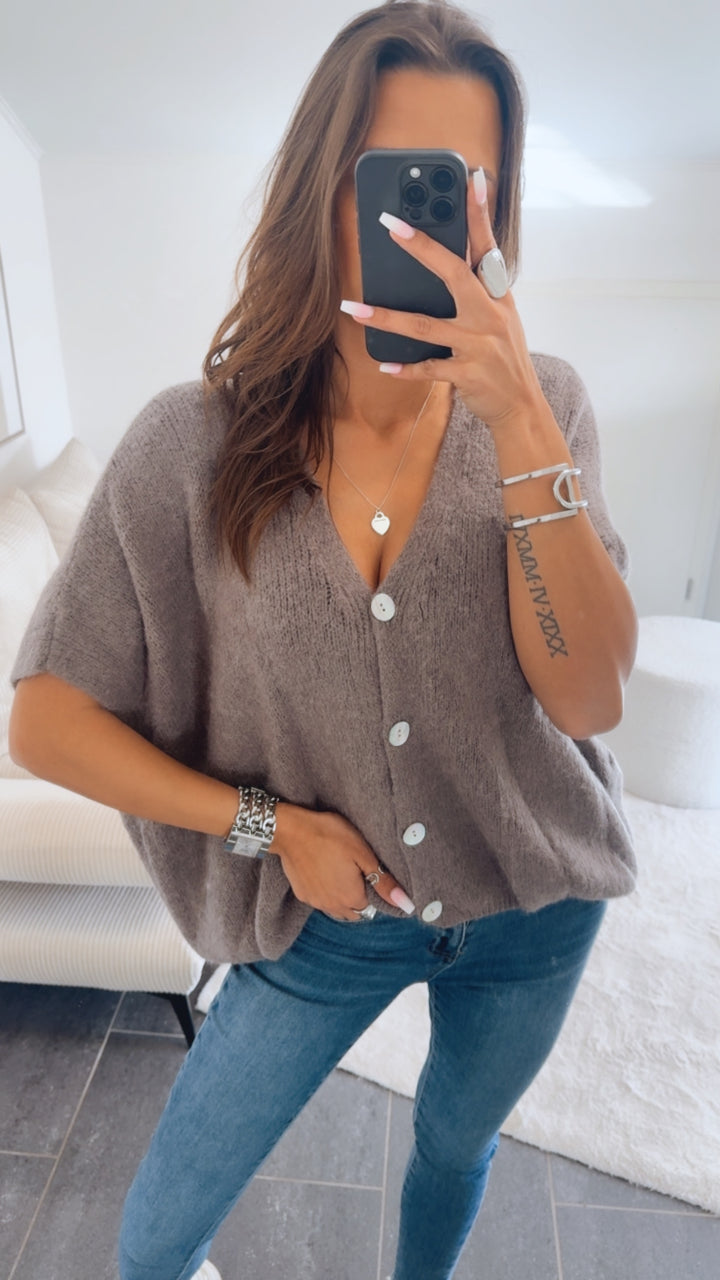 oversize Strick Pullunder, Perlmutt Optik Knöpfe / taupe Art. 14541