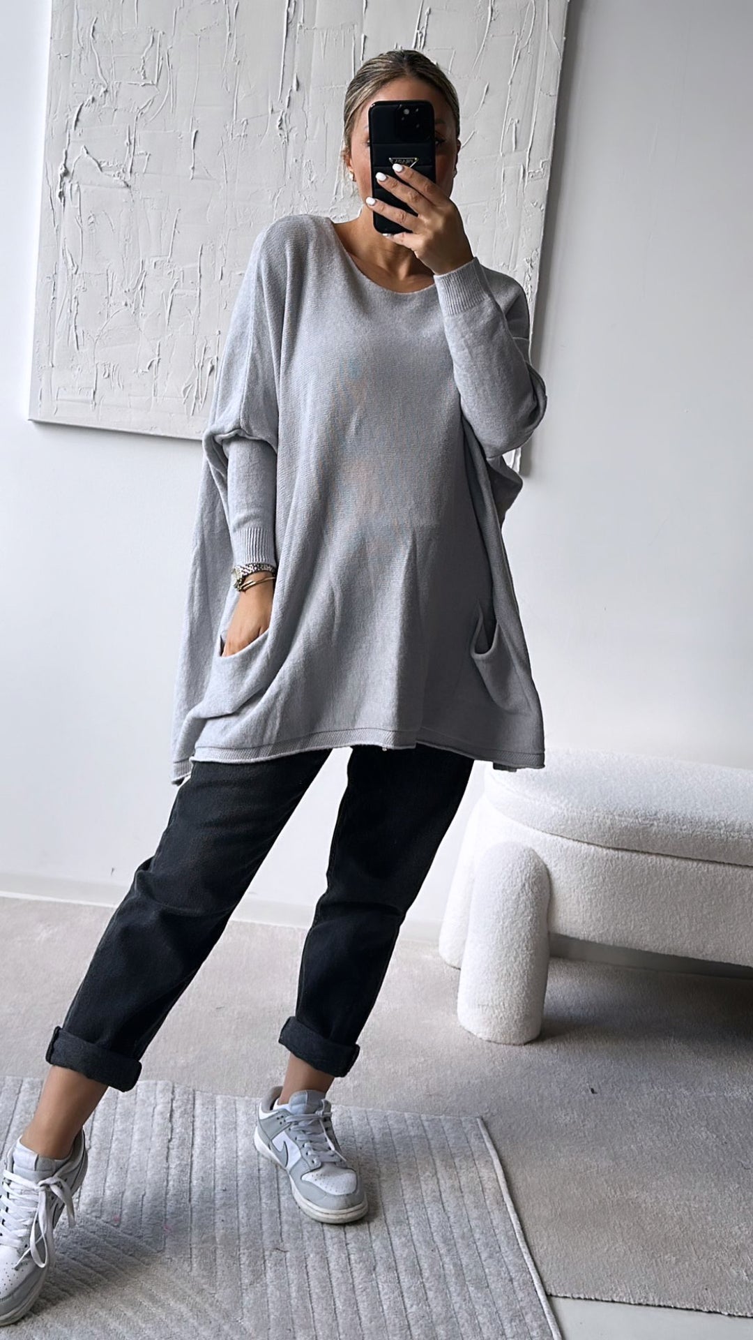 weicher Pullover mit Fledermausärmeln, Taschen / grau Art. 7514