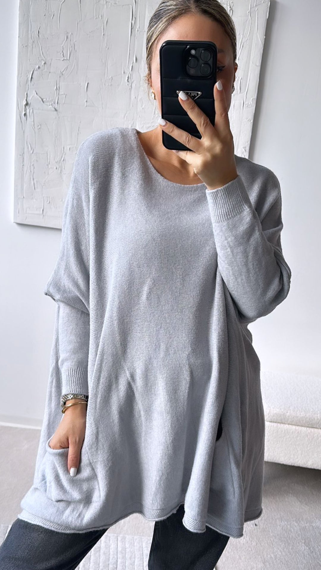 weicher Pullover mit Fledermausärmeln, Taschen / grau Art. 7514