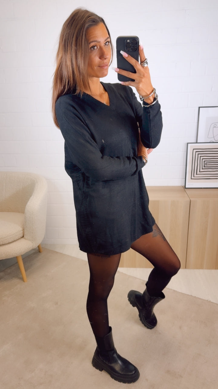 V-Ausschnitt, längerer Pullover mit Akzenten / schwarz Art. 13004