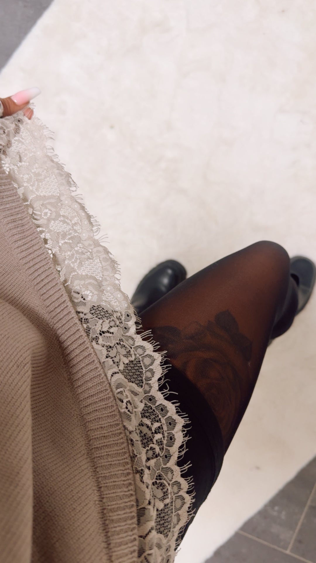 SPITZE asymmetrischer Pullover / light taupe Art. 13027