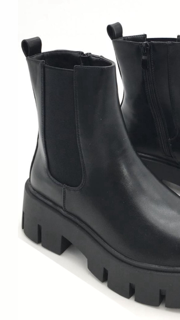 Glatt Lederimitat Chelsea Boots " A-938 " / schwarz Art. 13041