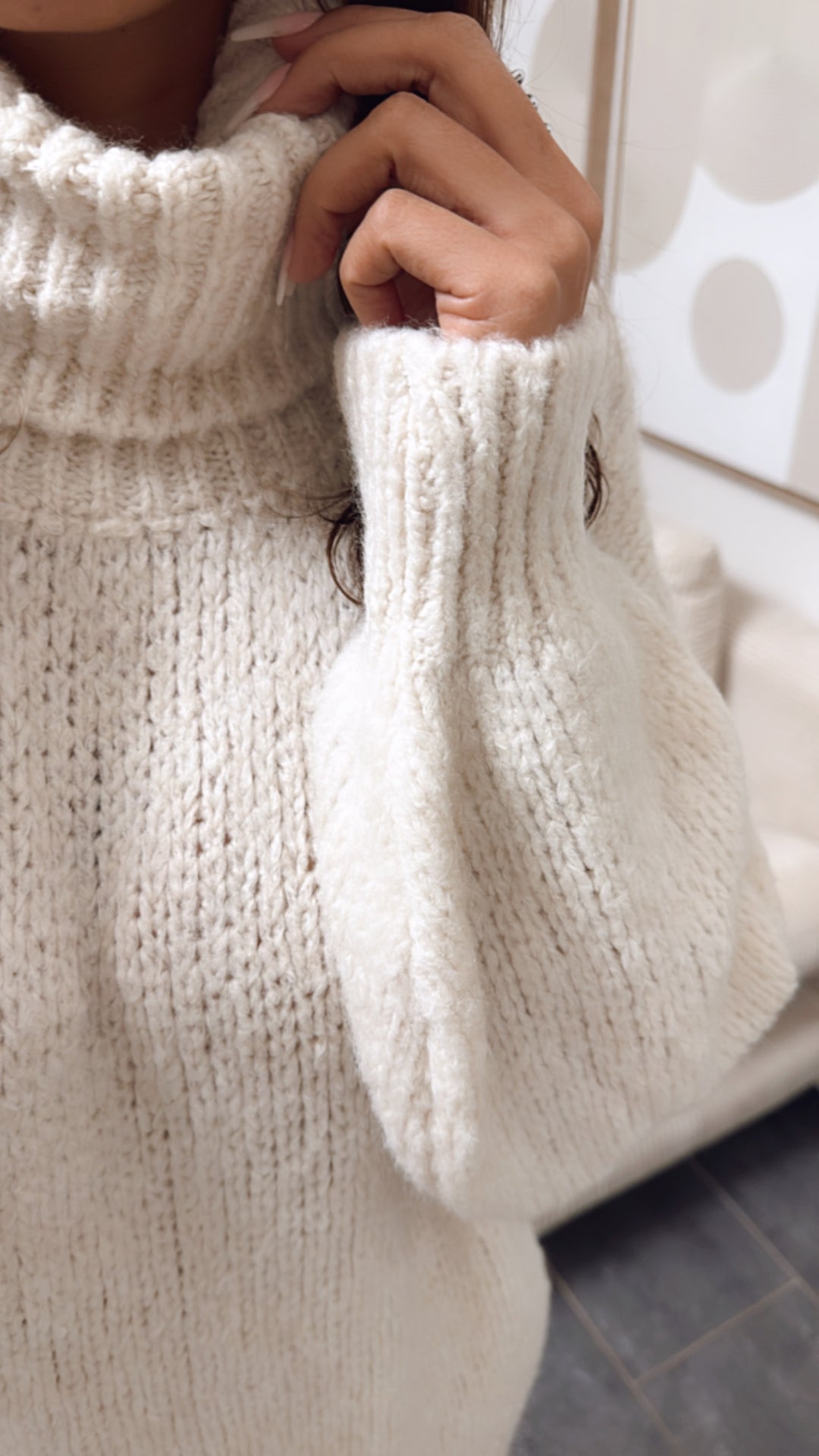 mittellanges Kuschel Strickkleid mit Rollkragen / wollweiss Art. 8652