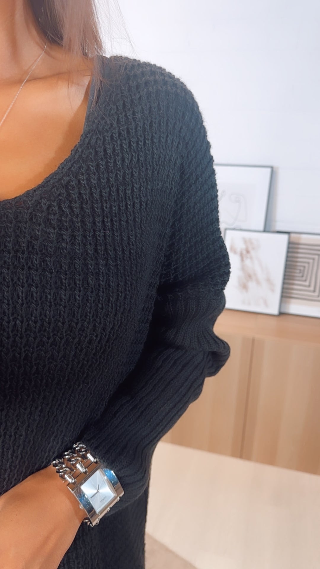 grober Strick Pullover, engere Ärmel, V-Ausschnitt / schwarz Art. 7440