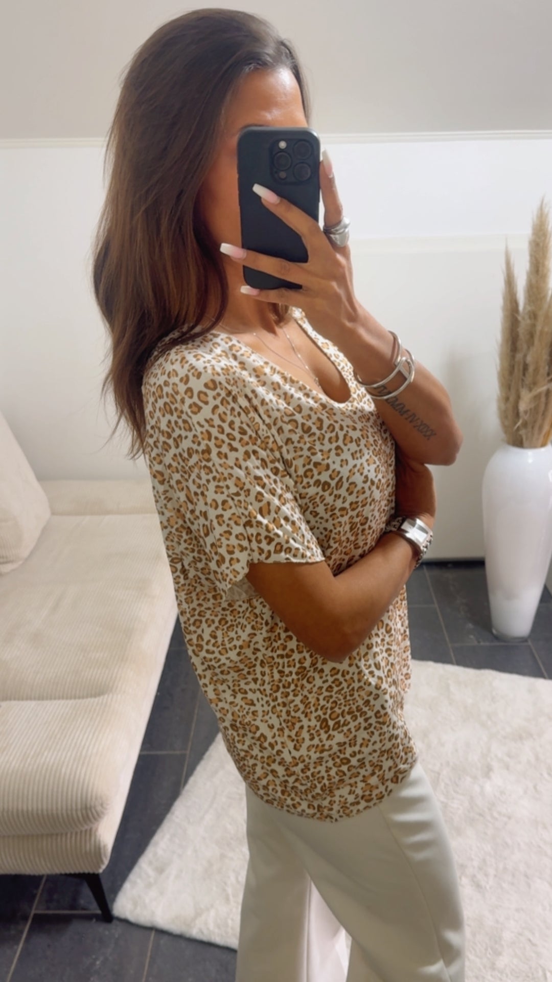 LEO T-shirt Oberteil mit V-Ausschnitt / creme - apricot - caramel Art. 14660
