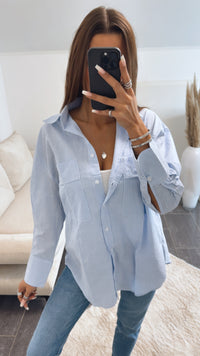 längere Baumwoll Bluse mit weißen Knöpfen, Streifen / hell blau - weiss Art. 8717