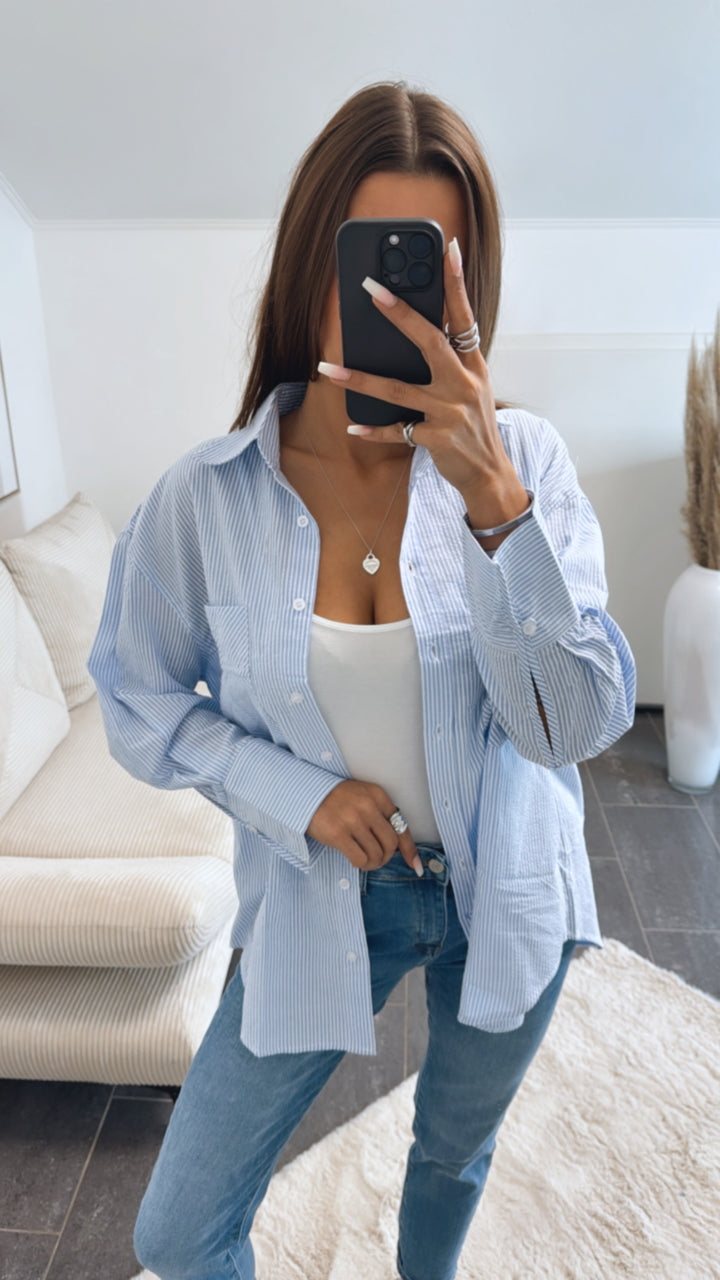 längere Baumwoll Bluse mit weißen Knöpfen, Streifen / hell blau - weiss Art. 8717