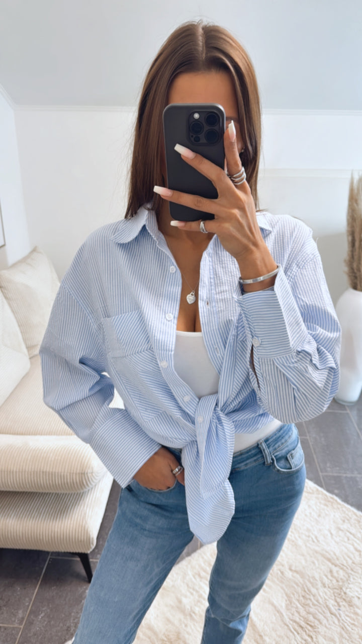 längere Baumwoll Bluse mit weißen Knöpfen, Streifen / hell blau - weiss Art. 8717
