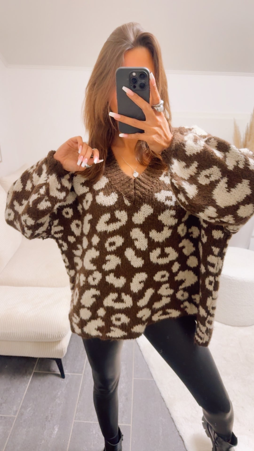 V-AUSSCHNITT LEO Oversize Kuschel - Pullover / Schoko braun - beige Art. 13063