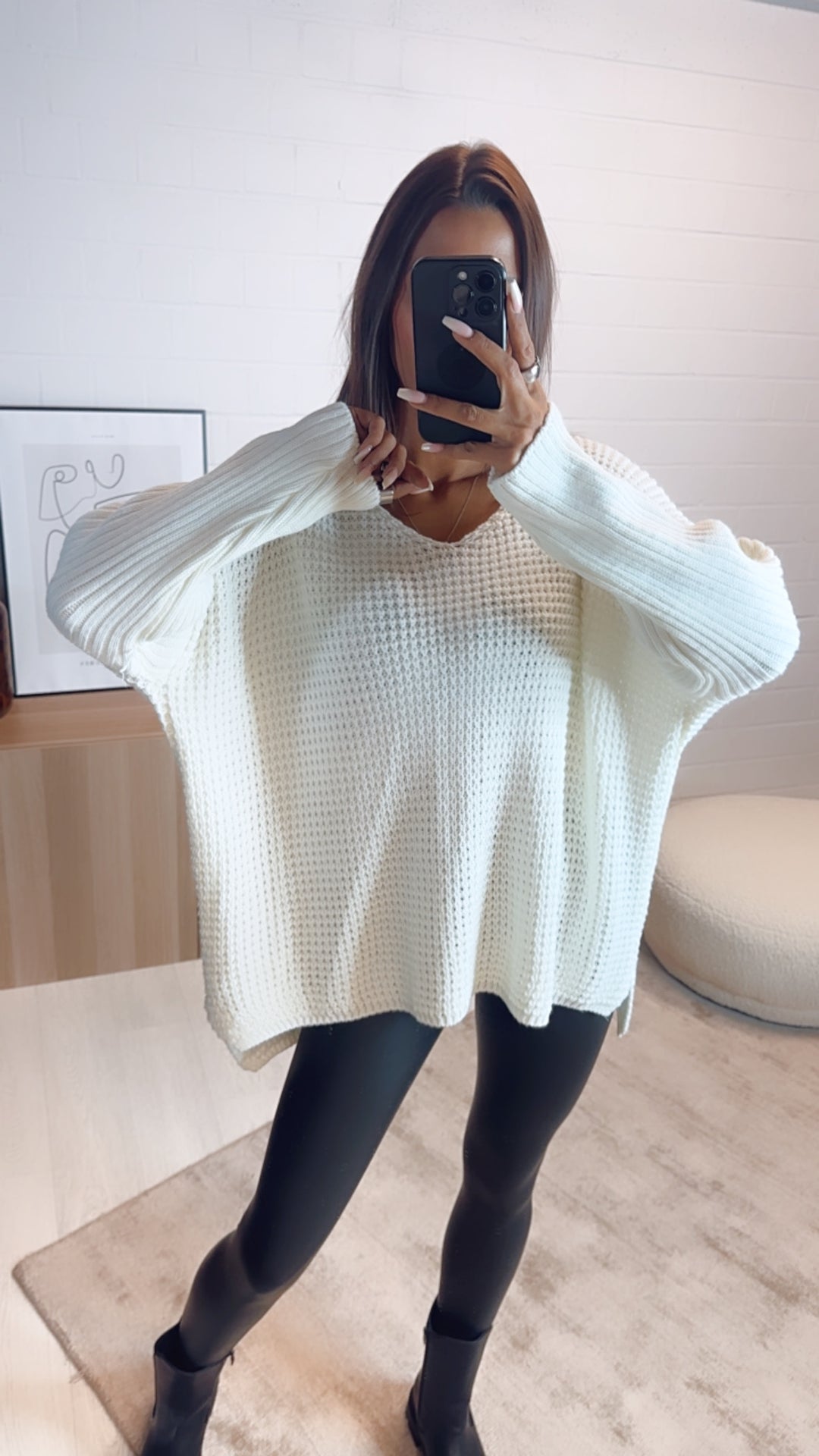 grober Strick Pullover, engere Ärmel, V-Ausschnitt / wollweiss Art. 7581