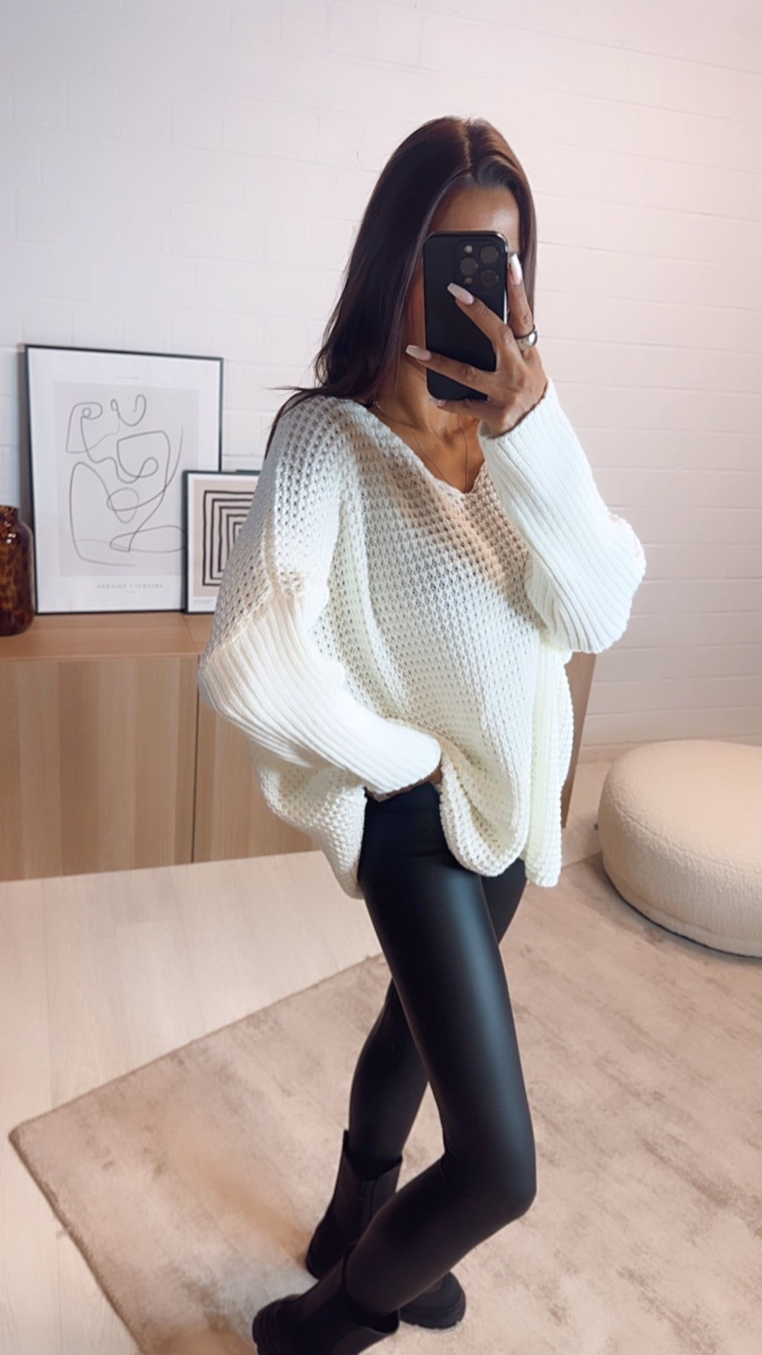 grober Strick Pullover, engere Ärmel, V-Ausschnitt / wollweiss Art. 7581