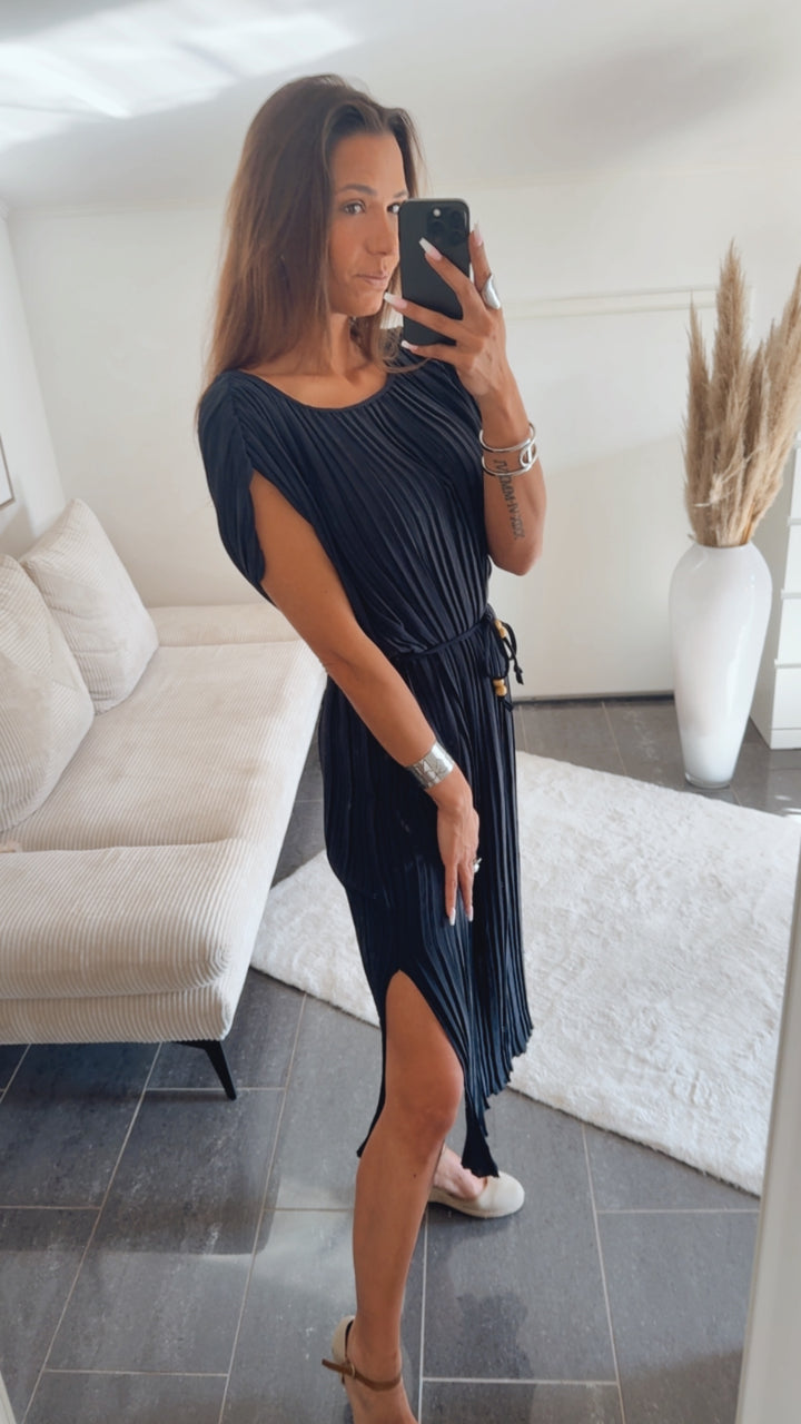 Plissiertes MIDI Kleid mit Bindegürtel / dunkel blau - schwarz Art.14787