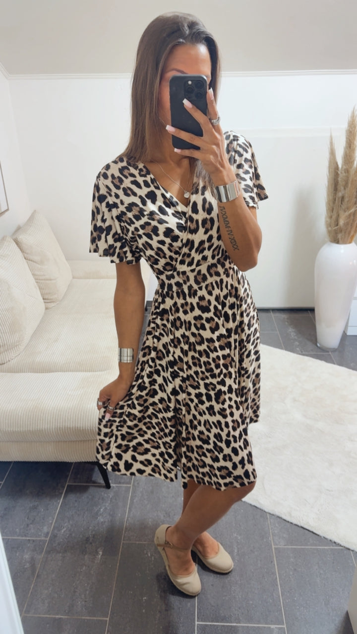 KURZES Leicht tailliertes Leo Kleid mit T-Shirt Ärmeln / beige - braun - schwarz Art.14815