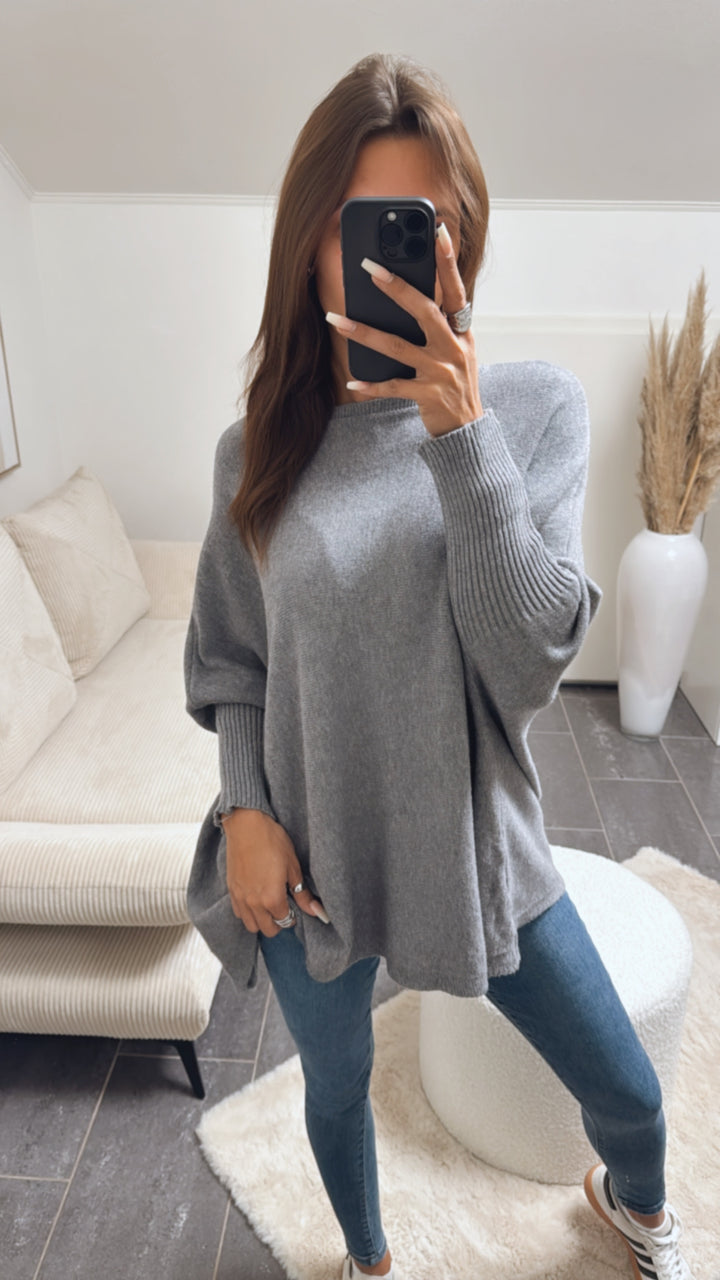 ultra weicher Pullover mit Fledermausärmeln / dunkel grau Art. 8829