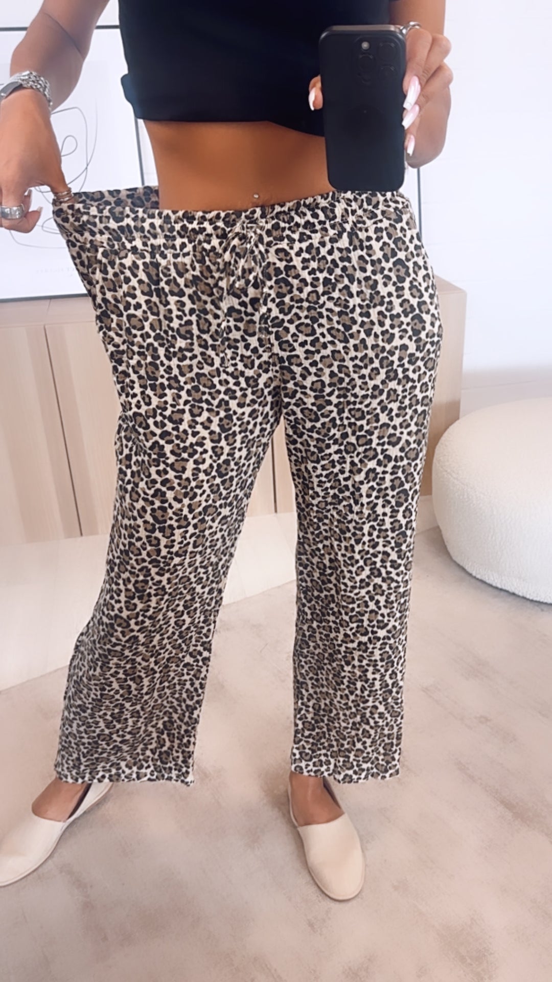 lockere, lange Musselin Hose im Leo Muster / beige - schlamm - schwarz Art. 6469