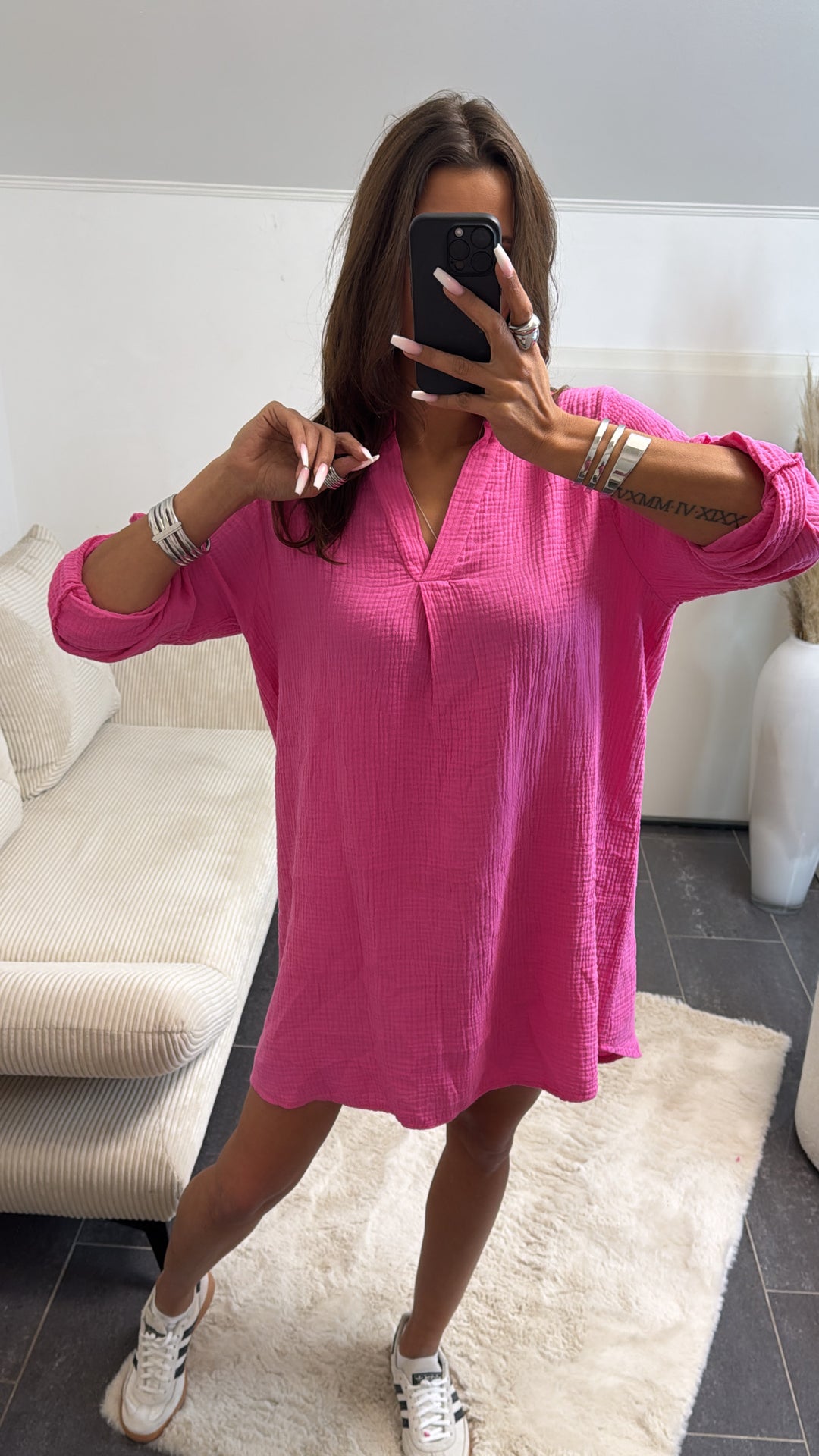 Musselin Blusen Kleid mit V-Ausschnitt / pink Art. 8952