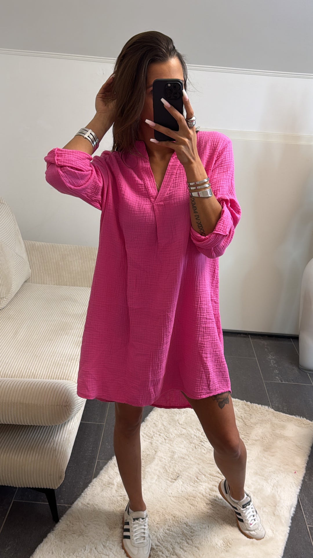 Musselin Blusen Kleid mit V-Ausschnitt / pink Art. 8952