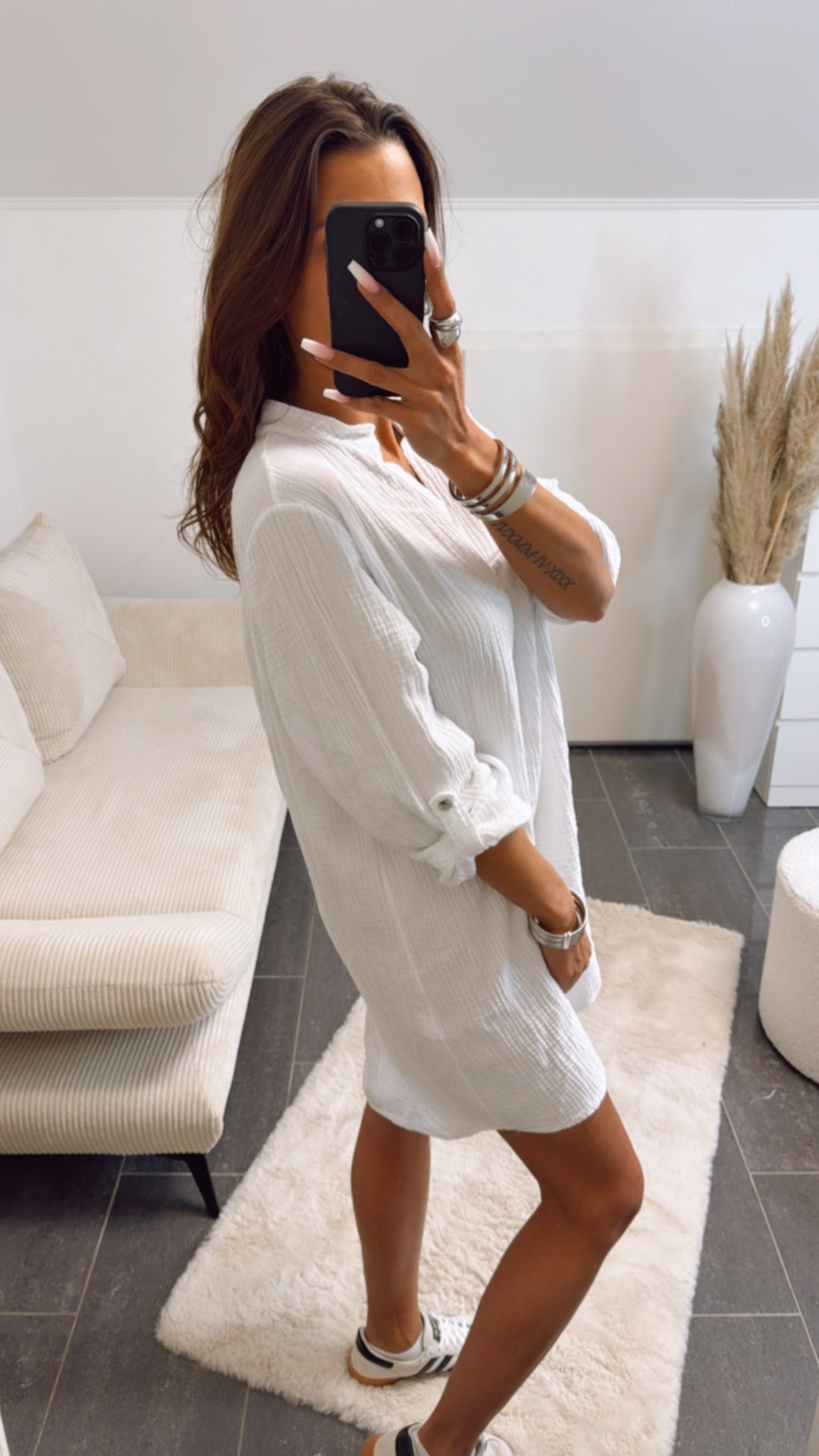 Musselin Blusen Kleid mit V-Ausschnitt / weiss Art. 8953