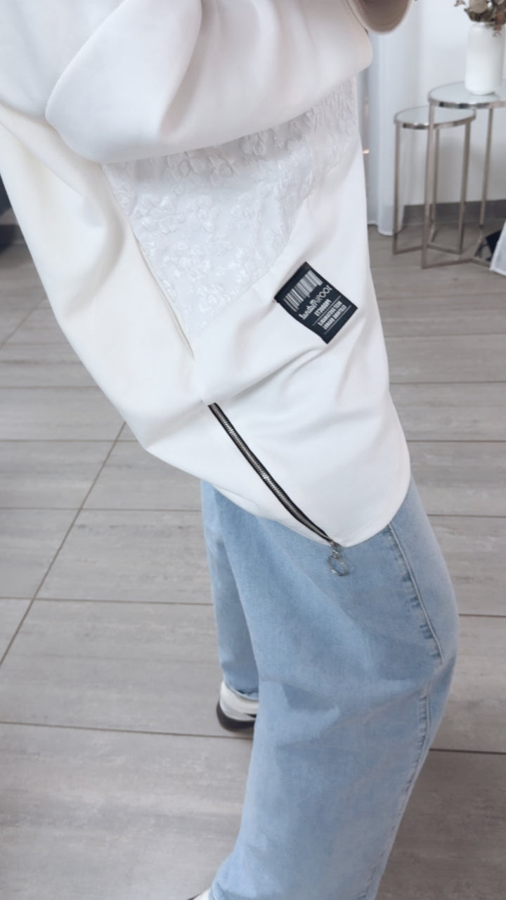 Long Pullover / Kleid mit Blumendetails / weiß Art.16293